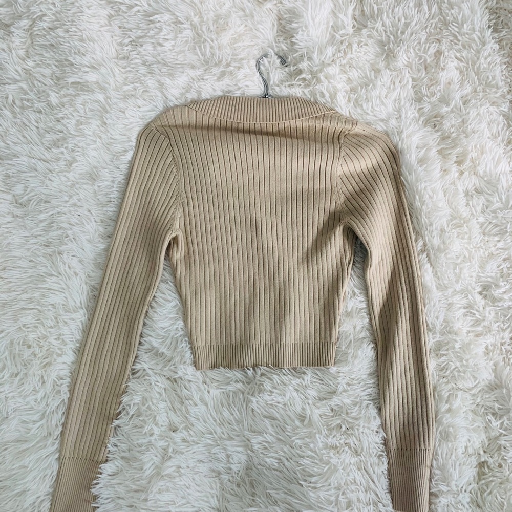 button up cardigan - Picture 2 of 2